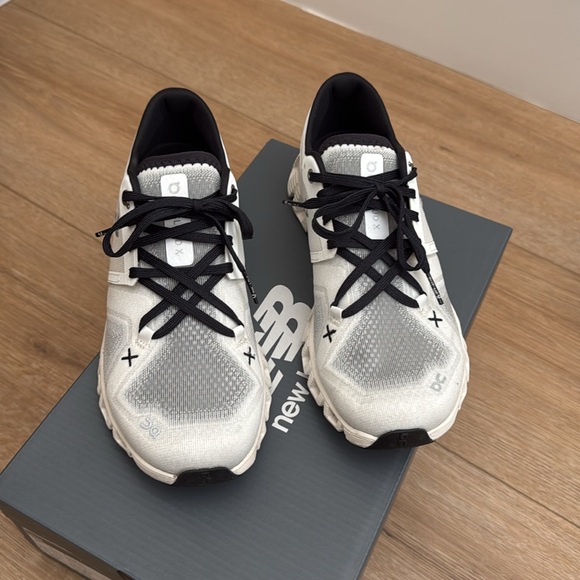 On Cloud X3 Sneakers - Picture 3 of 7